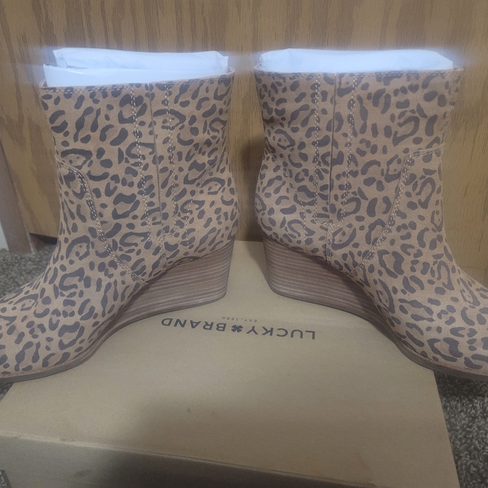 Lucky Brand Leopard Print Wafael Suede Bootie: New In Box: SIZE 10